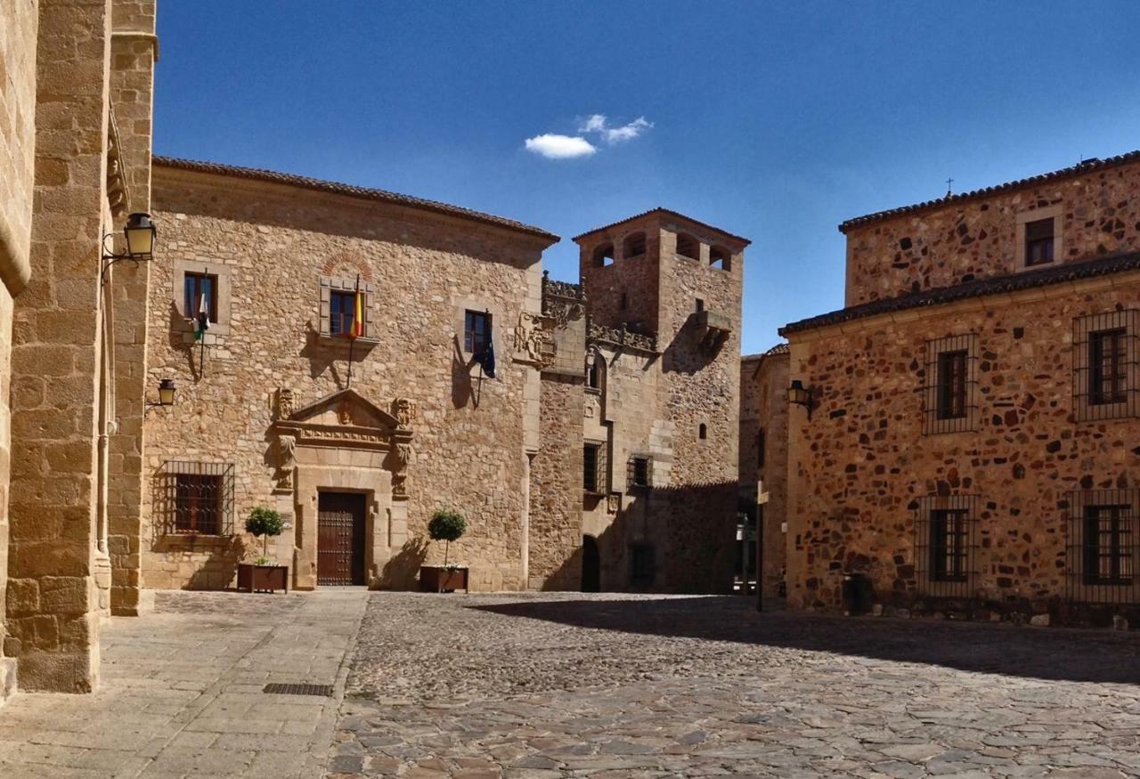 Adama Apartamento Turistico Caceres Luaran gambar